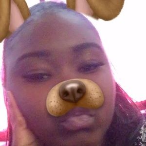 Meet your Posher, Queentracy